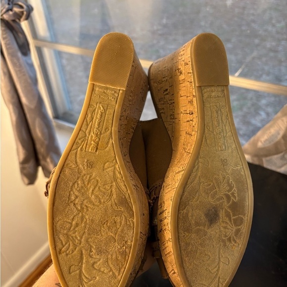 American Eagle Outfitters Women’s Taupe Open Toe Wedges Size 8.5 - Picture 8 of 10